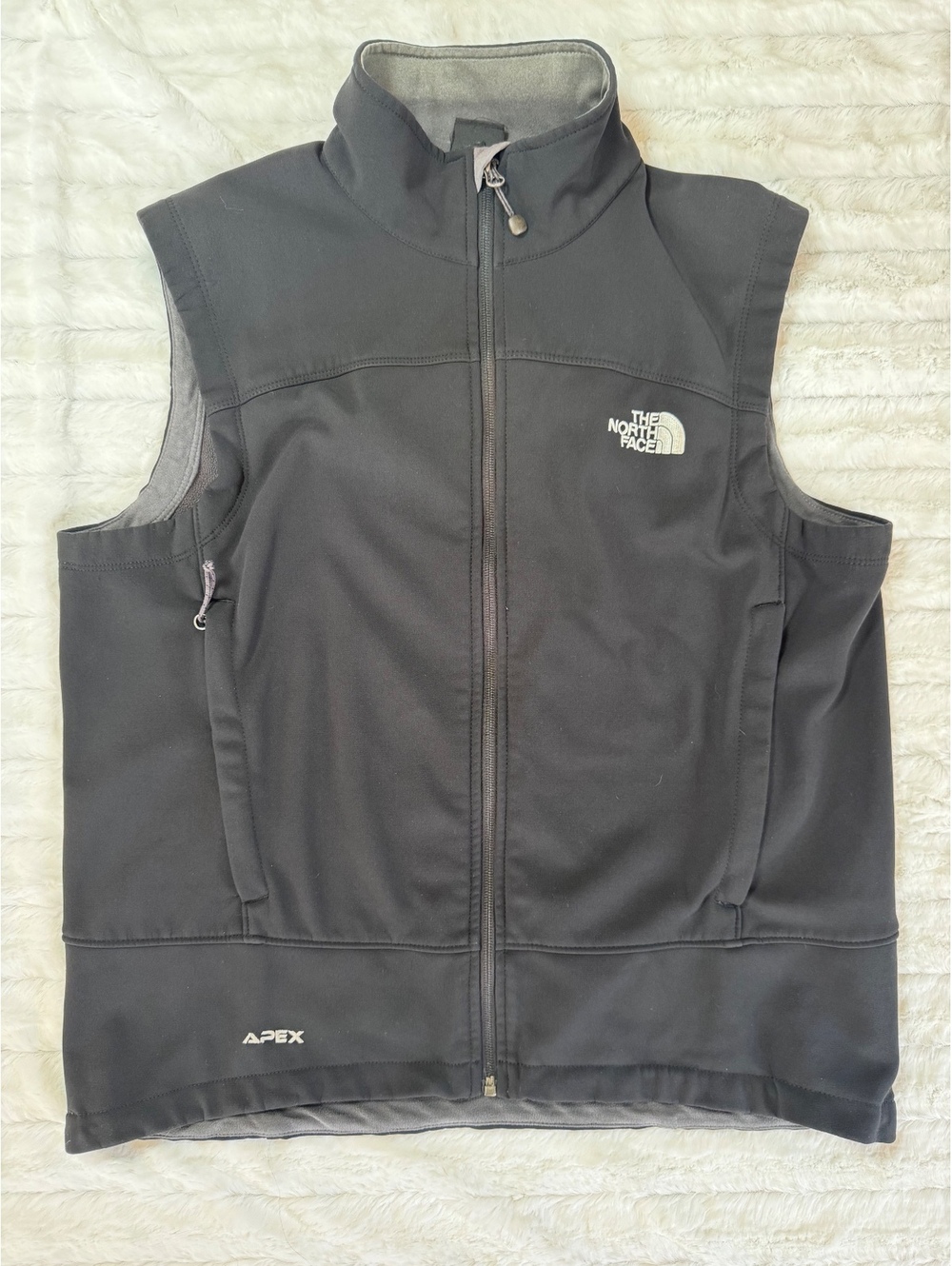 The North Face Apex Men's Black Fleece-Lined Vest Medium, Full Zip, Zippered Pkt